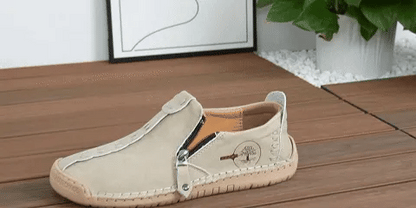 🎁Ultima zi pentru o reducere de 50%, nu ratați! ⏰Fabricate din piele de vițel australiană🐂Suport pentru picioare - ameliorează durerea de picioare✅Cusute manual, impermeabile și antiderapante